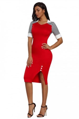 Röd mönstrad klänning i snygg modell