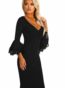 Vacker svart klänning med fina detaljer och i en härlig kvalité